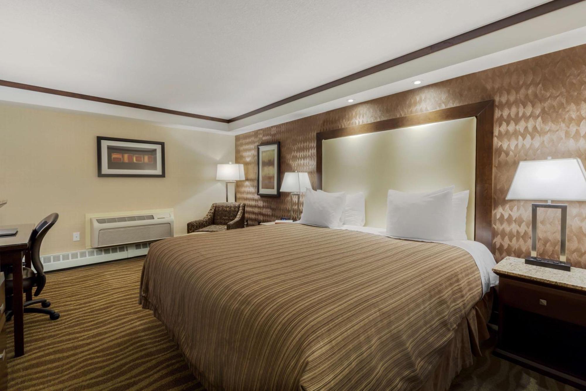 Best Western Premier Denham Inn & Suites Leduc Exterior photo
