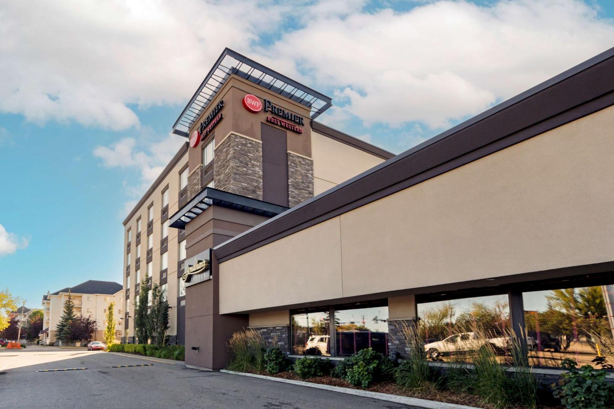 Best Western Premier Denham Inn & Suites Leduc Exterior photo