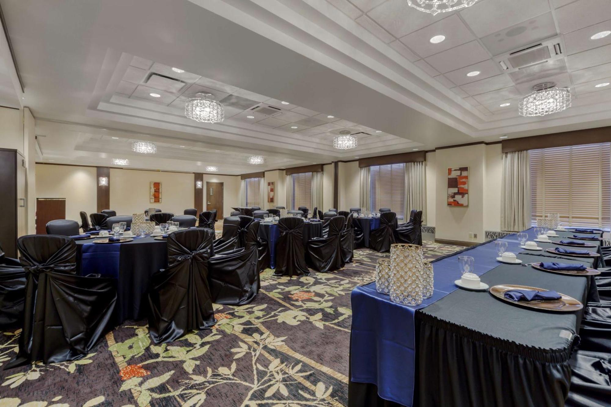 Best Western Premier Denham Inn & Suites Leduc Exterior photo
