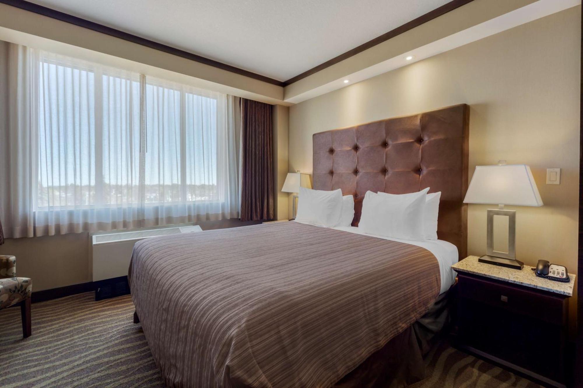 Best Western Premier Denham Inn & Suites Leduc Exterior photo
