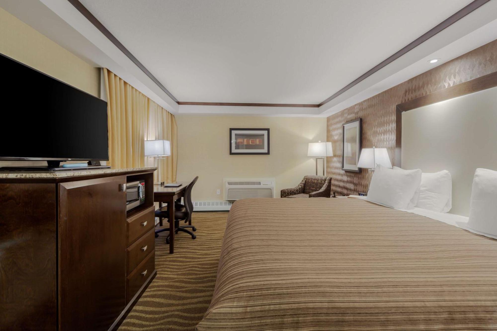 Best Western Premier Denham Inn & Suites Leduc Exterior photo